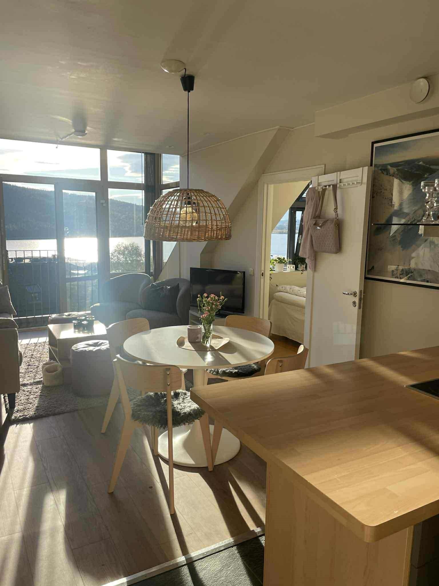 Åre semester skidåkning centralt nära liften 