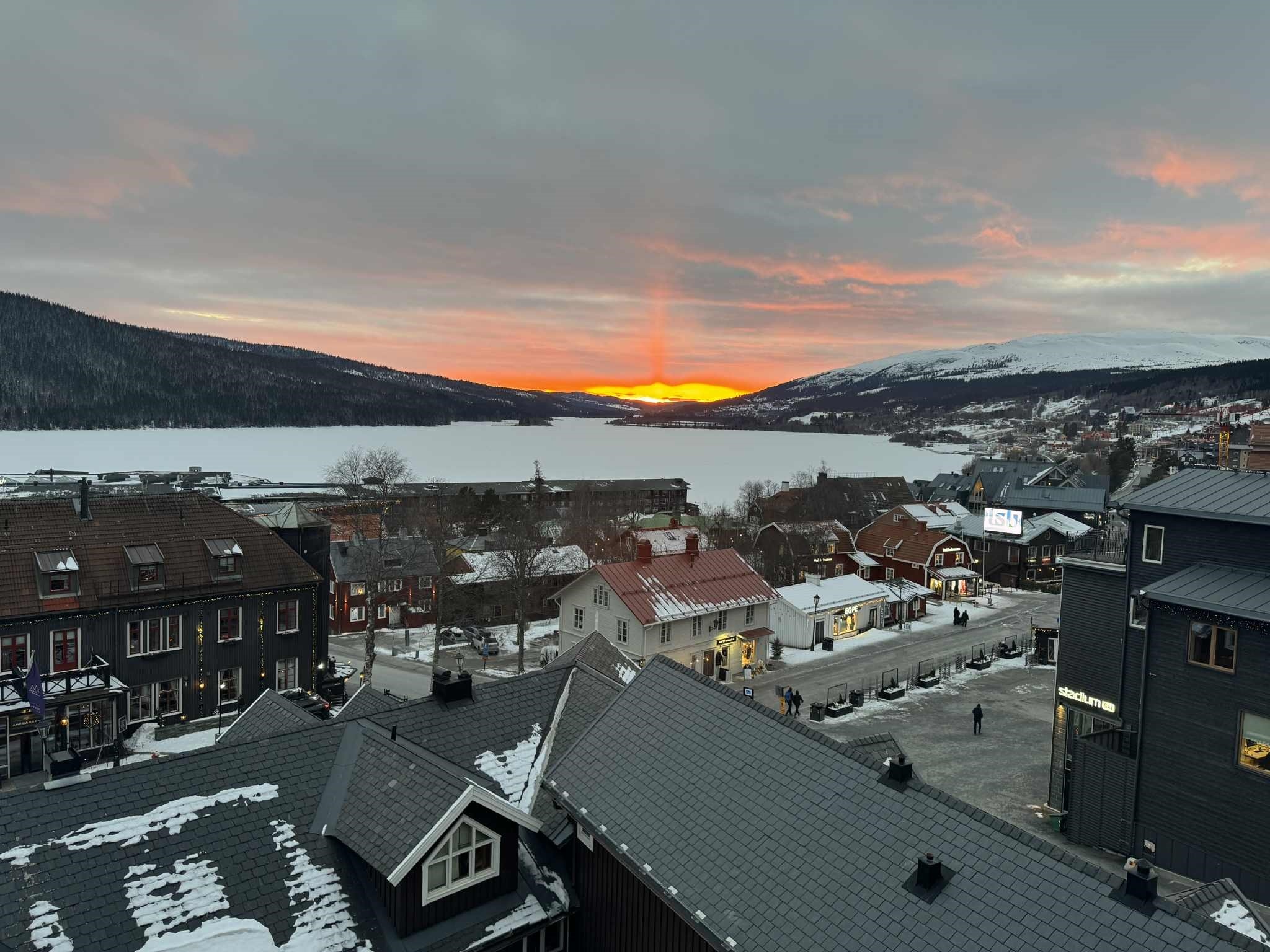 Åre semester skidåkning centralt nära liften 